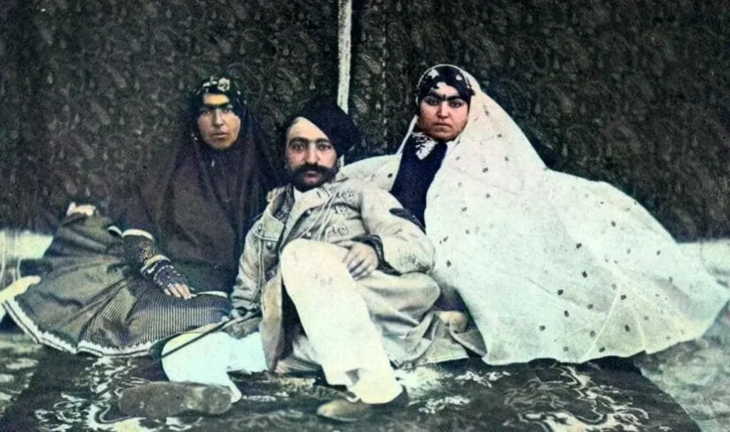 سوگولی‌های عقدی ناصرالدین‌شاه را در کنار هم ببینید