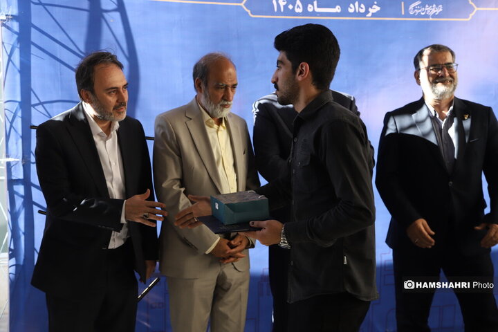 یادمان شهدای میدان قدس