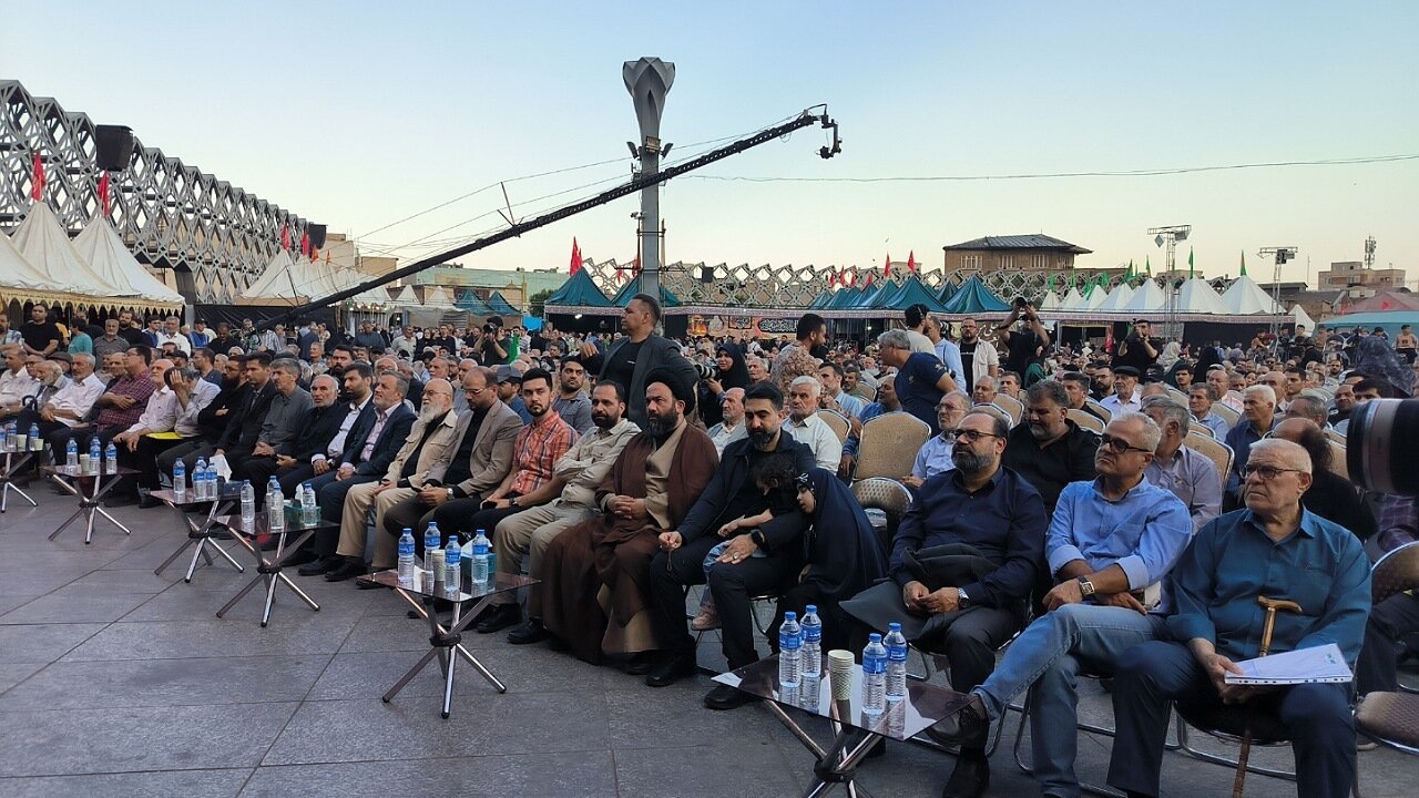 افتتاح عطر سیب