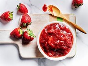 مارمالاد توت‌فرنگی؛ طعم بهشتی برای صبحانه های تابستان + روش تهیه