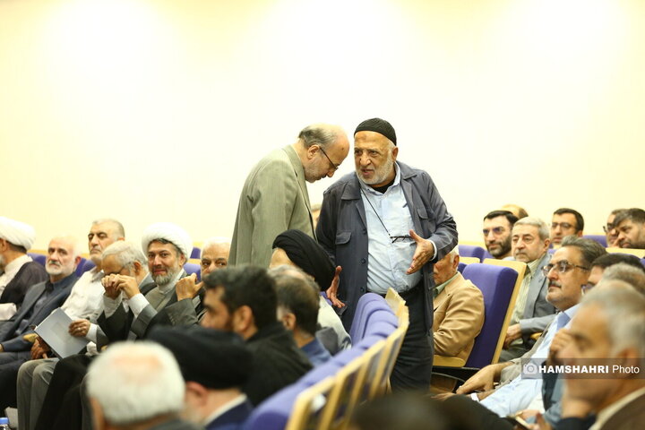 رونمایی از مجله آیه و بزرگداشت حاج علیرضا بکایی