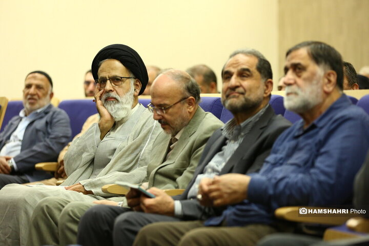 رونمایی از مجله آیه و بزرگداشت حاج علیرضا بکایی