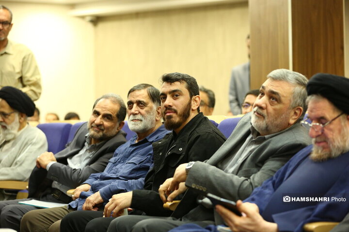 رونمایی از مجله آیه و بزرگداشت حاج علیرضا بکایی