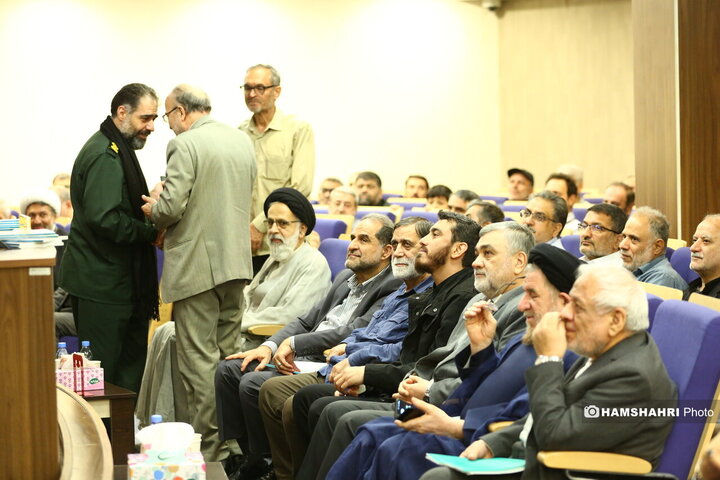 رونمایی از مجله آیه و بزرگداشت حاج علیرضا بکایی