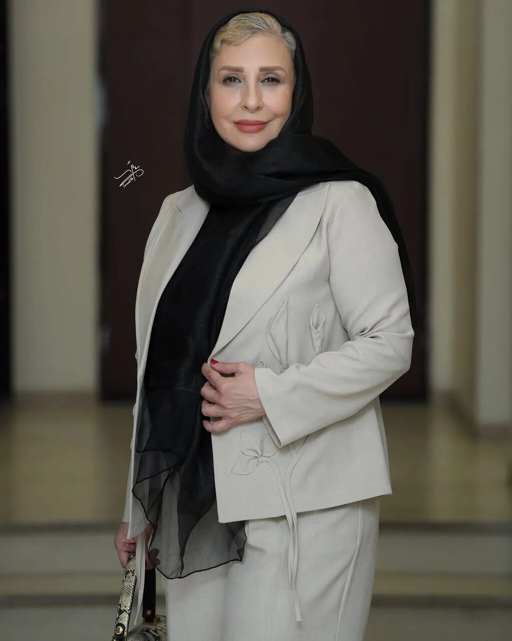 تصاویری از خانم بازیگر با استایلی متفاوت در پردیس کوروش