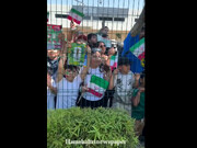 بدرقه پرشور تیم ملی ایران توسط مکزیکی‌ها+ ویدئو | پرچم ایران در دست هواداران مکزیکی