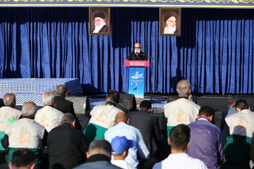 چمران: هرچه داریم از محرم و نام حسین(ع) است؛ انقلاب اسلامی از تاسوعای ۴۲ آغاز شد