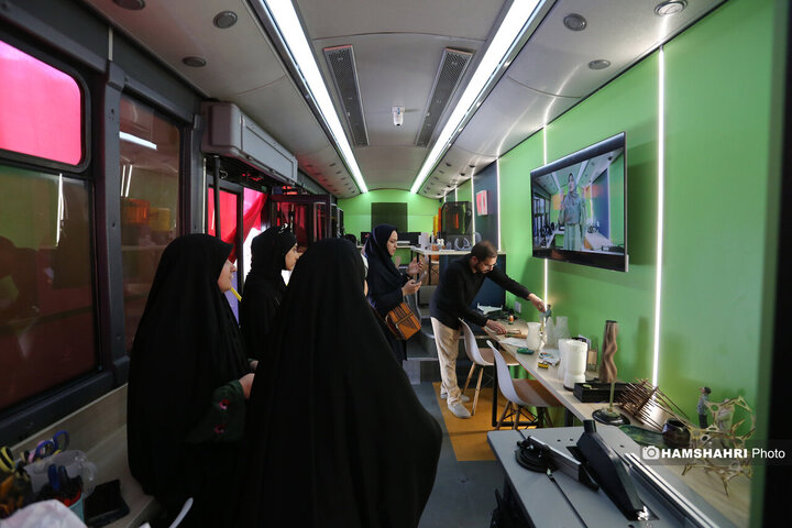 رونمایی از لابراتوار سیار خلاقیت و ساخت(فب لب کودک)