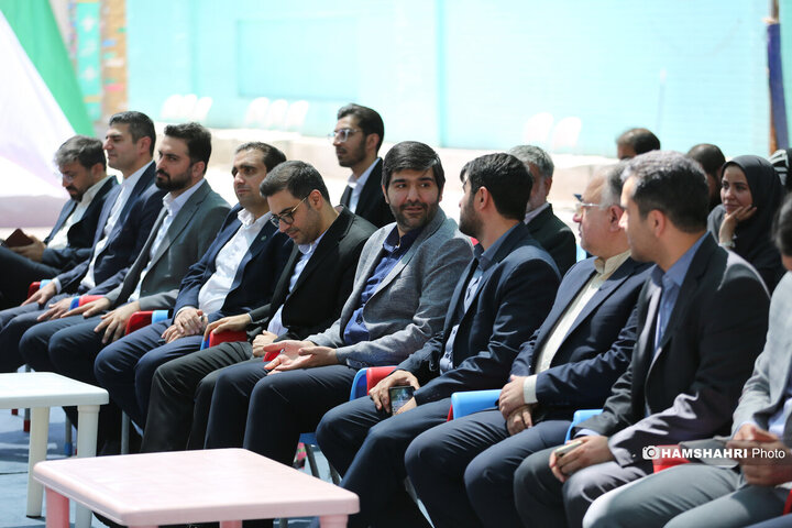 رونمایی از لابراتوار سیار خلاقیت و ساخت(فب لب کودک)