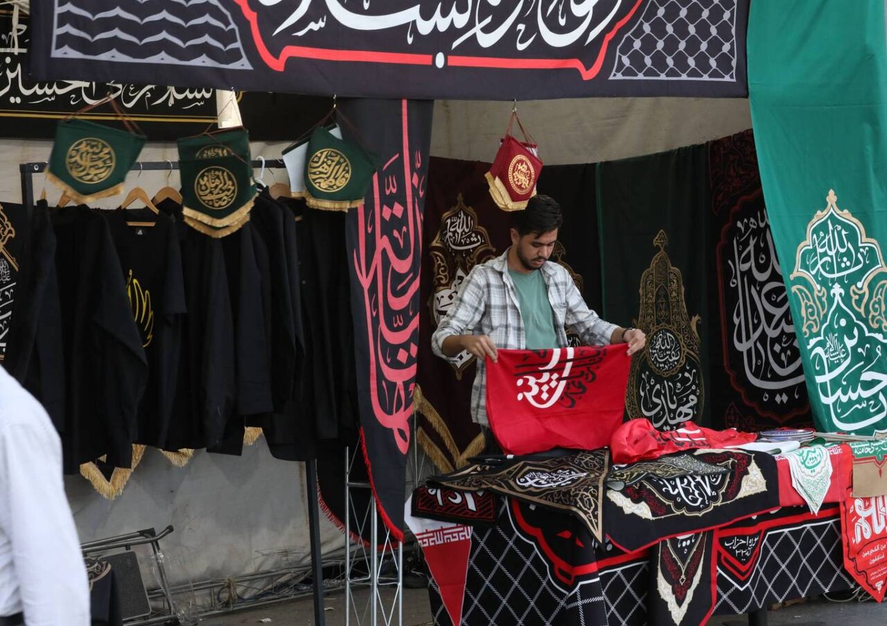 چراغ محرم در میدام امام حسین(ع) روشن است