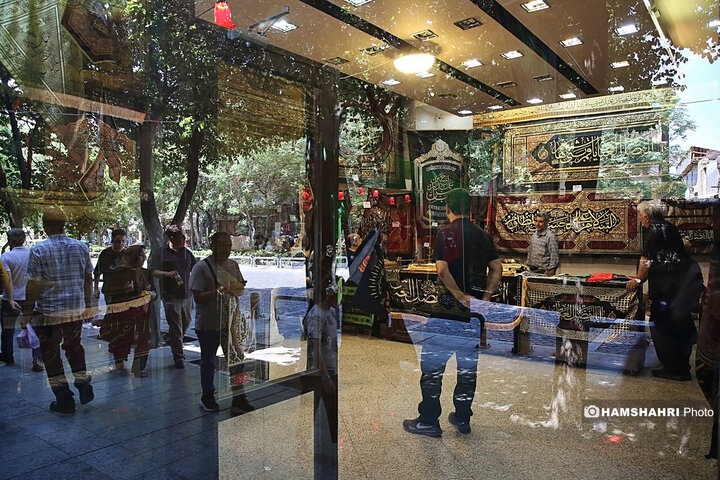 رونق "بازار پرچم" با آغاز ماه محرم در خیابان ناصر خسرو