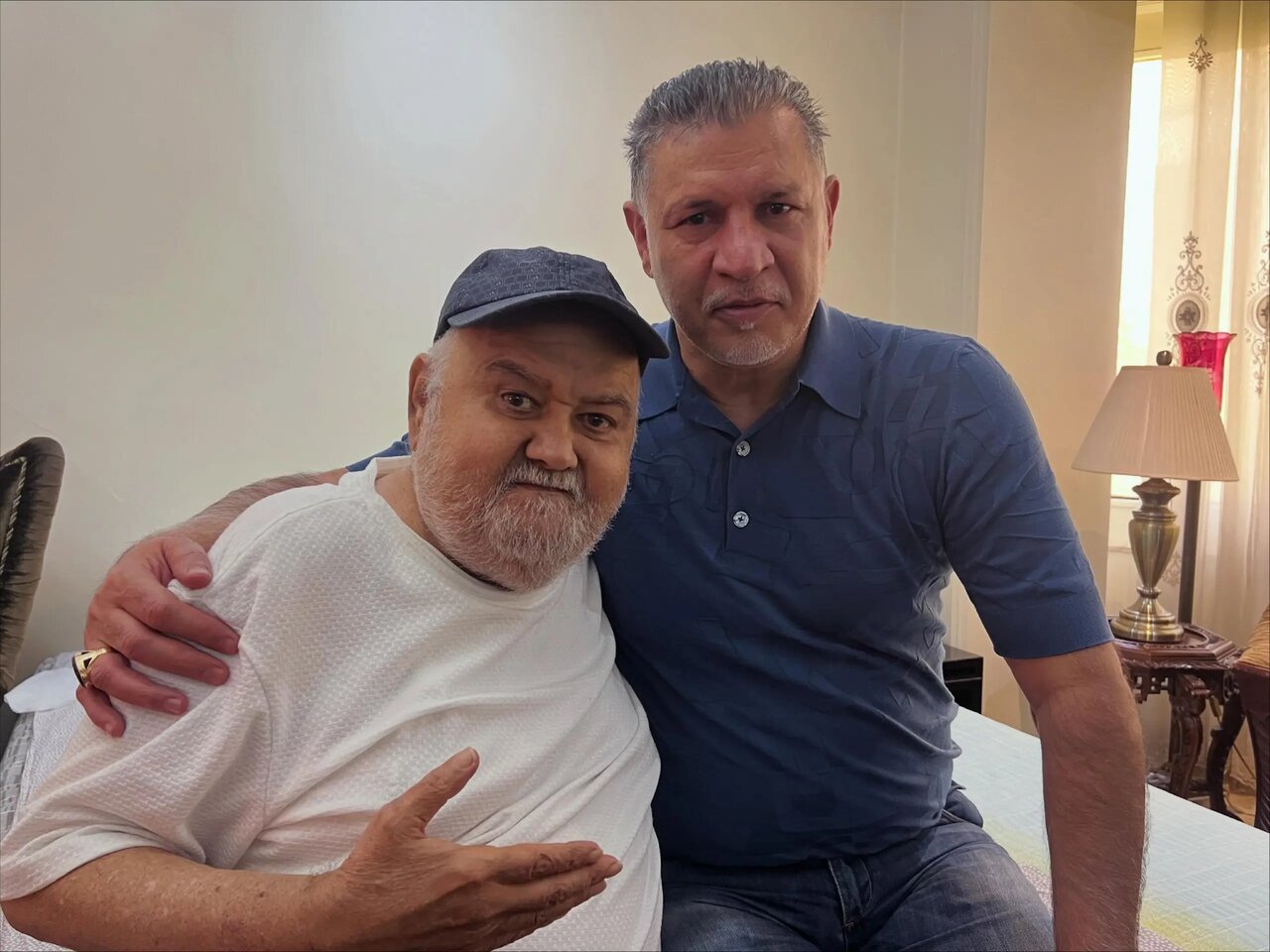 عکس جدید علی دایی در خانه آقای بازیگر | ببینید