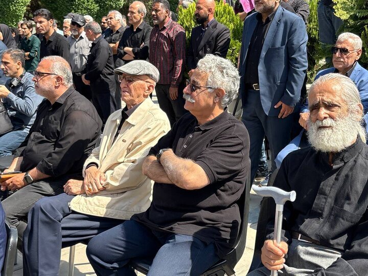 چهره‌هایی که برای وداع با پیکر بهروز رضوی آمدند |‌ ببینید