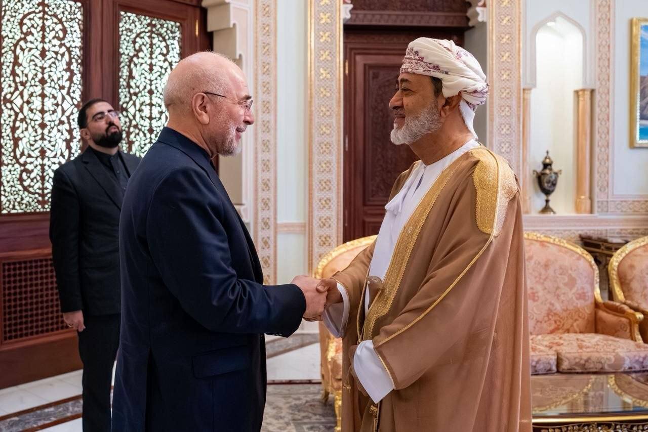 جزئیات دیدار با سلطان در عمان+ عکس | رایزنی قالیباف و عراقچی با هیثم بن طارق