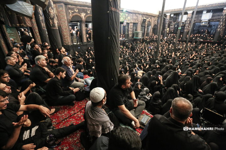 مراسم عزاداری سیدالشهدا (ع) در حسینیه تاریخی سادات اخوی تهران