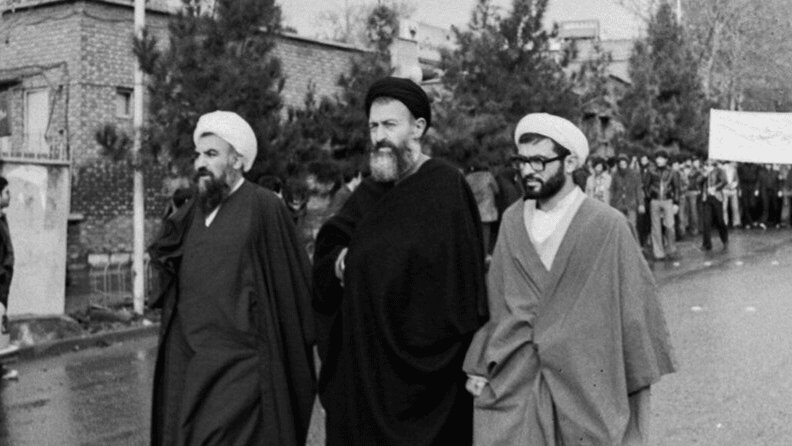 او را «مسئله حل‌کن نظام» می‌دانستند + تصاویر | ترور در ساعت ۲۰:۳۰ ؛ ساعتی که تاریخ عوض شد