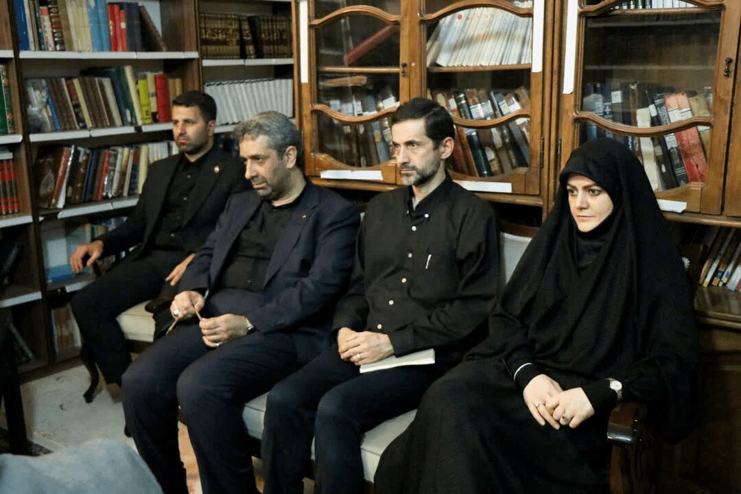 پزشکیان خانوادگی به دیدار آیت الله نوری همدانی رفت + تصاویر