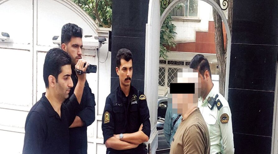 هولناک‌ترین جنایت امسال در مشهد + تصاویر | قتل فرزند بیمار به دست پدر و مادر مرفه | زن و شوهر خودکشی کردند