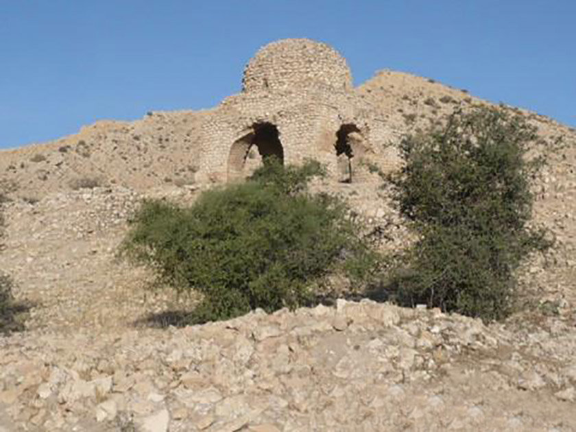 ماجرای دزدی ستون های آتشکده ساسانی در فراشبند + پاسخ مسئول&nbsp;