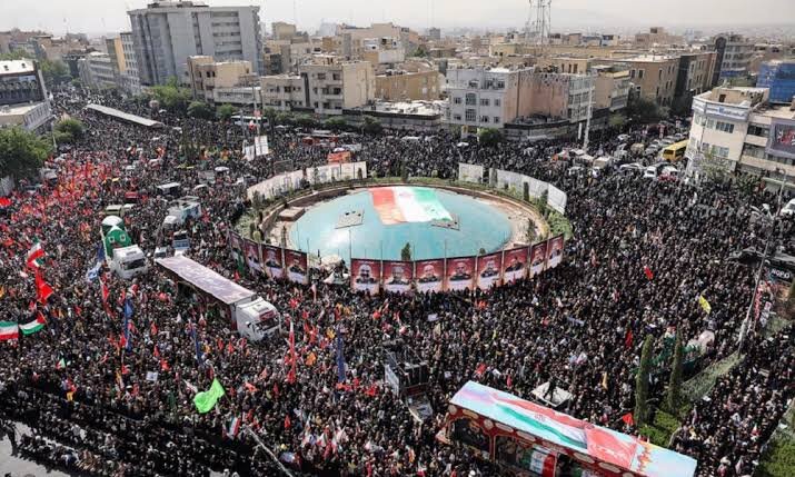 در مراسم تشییع رهبر شهید حتما این وسایل را با خود ببرید