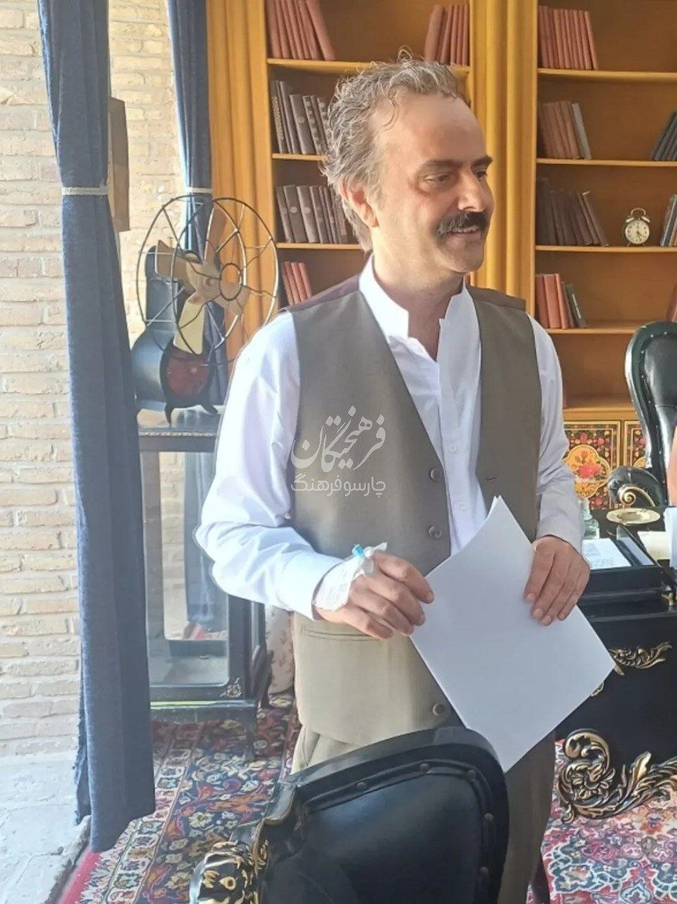 چند قاب جالب از پشت صحنه بامداد خمار؛ تاب خوردن علی مصفا را ببینید