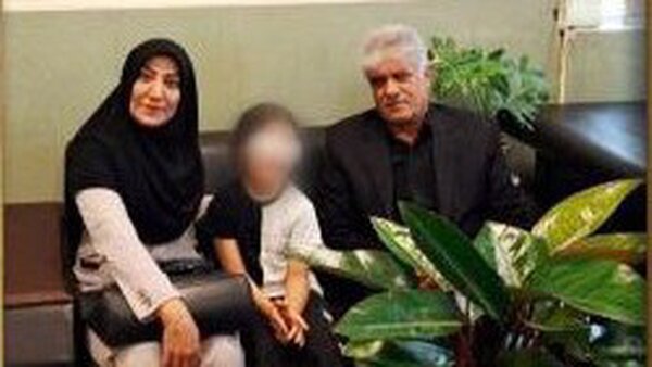 بازگرداندن بینایی به دختر دانشآوز + عکس