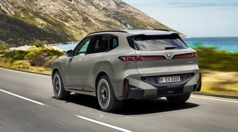 ۷۰۰ کیلومتر با یک شارژ | BMW از جاه‌طلبانه‌ترین شاسی‌بلند برقی خود رونمایی کرد + تصاویر