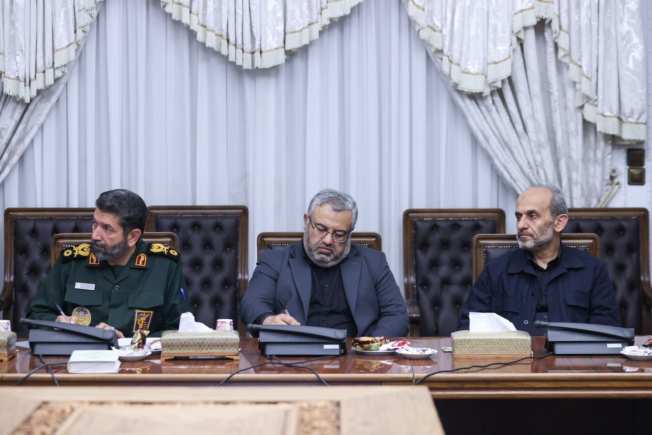 اولین تصاویر از سردار احمد وحیدی پس از جنگ در ۲مراسم | عارف و ۲ فرمانده عالیرتبه سپاه در یک قاب