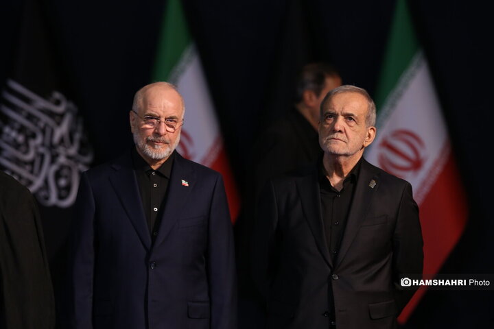 مراسم ادای احترام سران قوا و هیئت های رسمی کشورهای جهان بر پیکر رهبر شهید و خانواده شهید ایشان