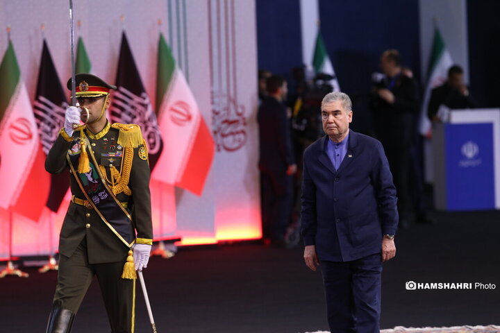 مراسم ادای احترام سران قوا و هیئت های رسمی کشورهای جهان بر پیکر رهبر شهید و خانواده شهید ایشان