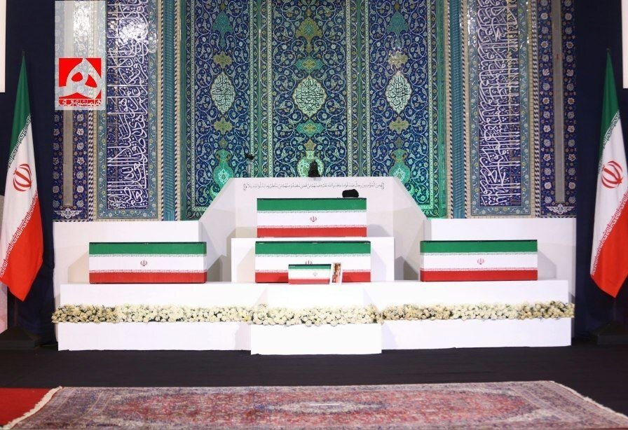 وداع با رهبر شهید