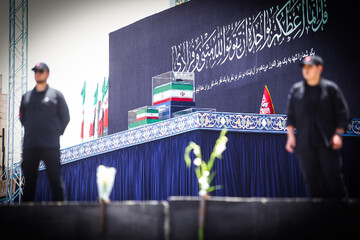 نماز بر پیکر رهبر شهید چگونه اقامه می‌شود؟