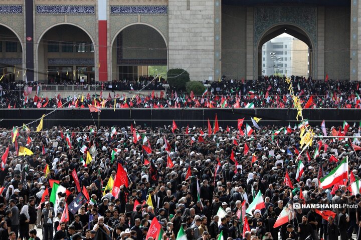 اولین روز مراسم وداع با رهبر شهید انقلاب - ۲