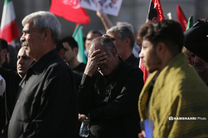 مراسم وداع با رهبر شهید انقلاب در مصلای تهران