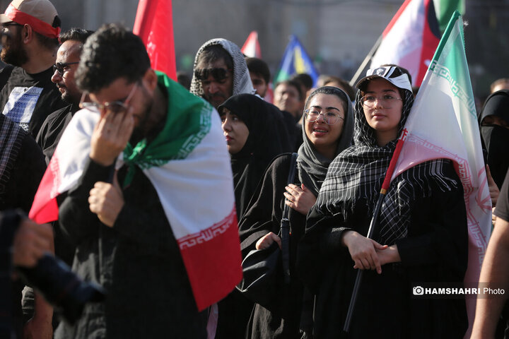 مراسم وداع با رهبر شهید انقلاب در مصلای تهران