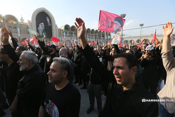 مراسم وداع با رهبر شهید انقلاب در مصلای تهران