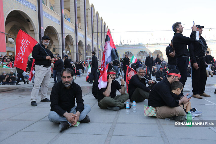 مراسم وداع با رهبر شهید انقلاب در مصلای تهران