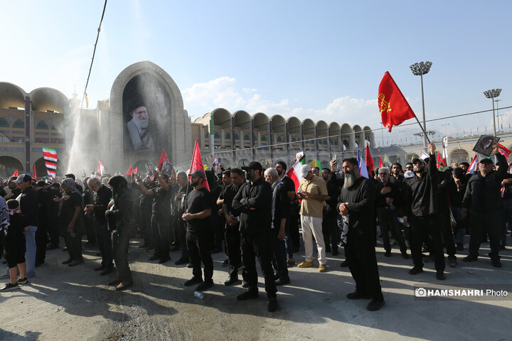 مراسم وداع با رهبر شهید انقلاب در مصلای تهران