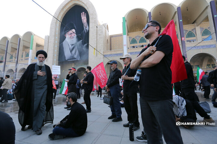 مراسم وداع با رهبر شهید انقلاب در مصلای تهران