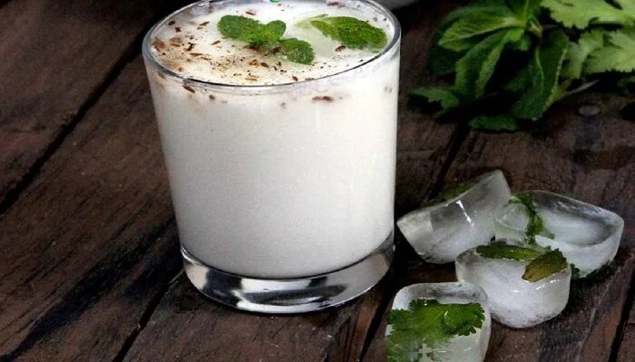 ۵ نوشیدنی خانگی؛ اگر در مراسم تشییع و حضور طولانی در خیابان گرمازده شدید...