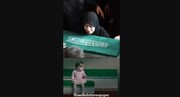 این خانم میزبان نوه‌ شـهید رهبر انقلاب شده بود + ویدئو | روایتی شنیدنی از لحظه‌ ورود پیکرها به مصلی