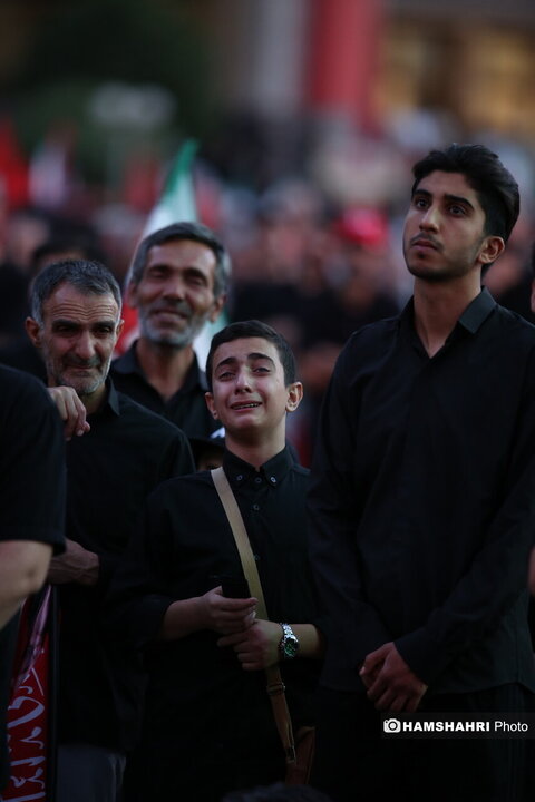اقامه نماز بر پیکر رهبر شهید انقلاب در مصلای تهران