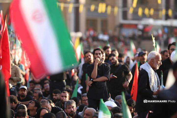 اقامه نماز بر پیکر رهبر شهید انقلاب در مصلای تهران