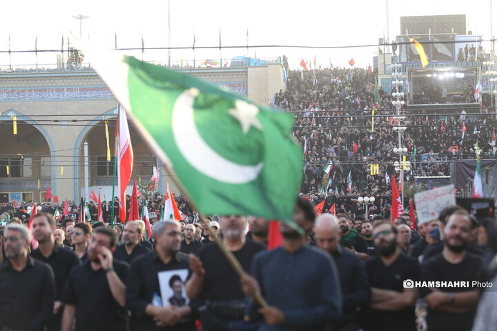 اقامه نماز بر پیکر رهبر شهید انقلاب در مصلای تهران