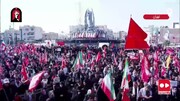 افزایش لحظه‌به‌لحظه جمعیت برای ثبت یک بدرقه تاریخی با رهبر شهید انقلاب + فیلم