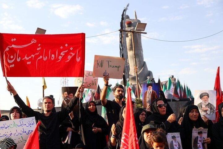 تشییع رهبر شهید