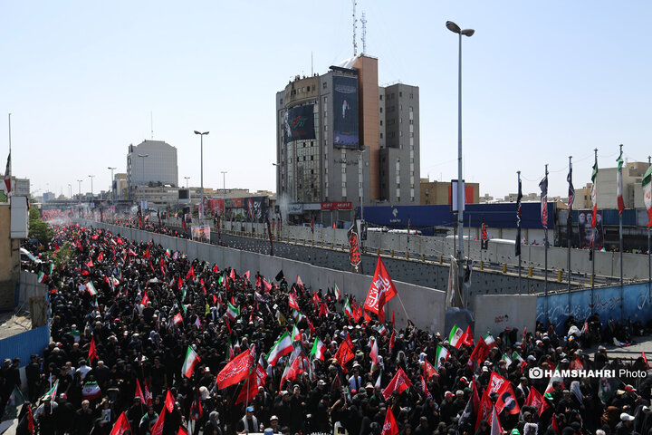 تشییع پیکر رهبر شهید در تهران