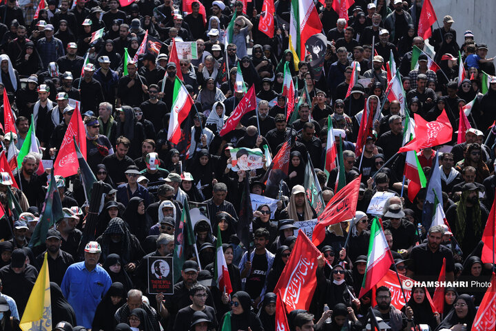 تشییع پیکر رهبر شهید در تهران