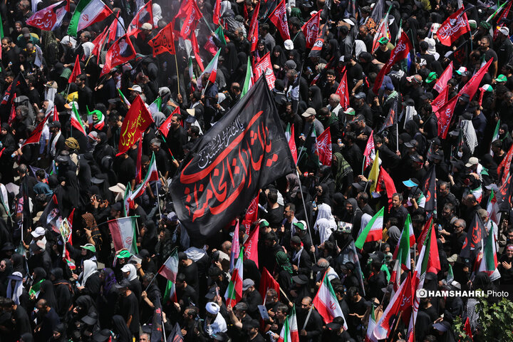 تشییع پیکر رهبر شهید در تهران