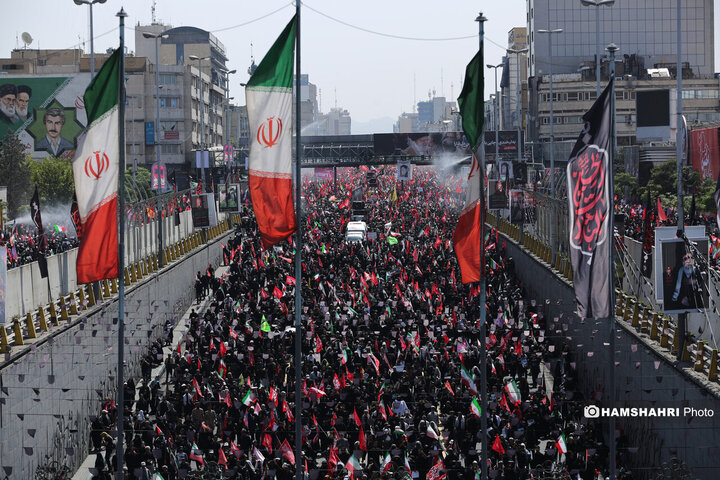 تشییع پیکر رهبر شهید در تهران